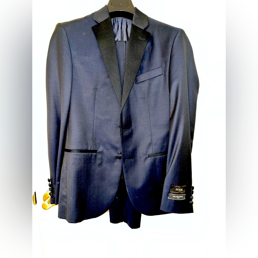 Saks Fifth Avenue Tuxedo - Fairmont Modern Fit - Men’s 38S / 34 Uncut